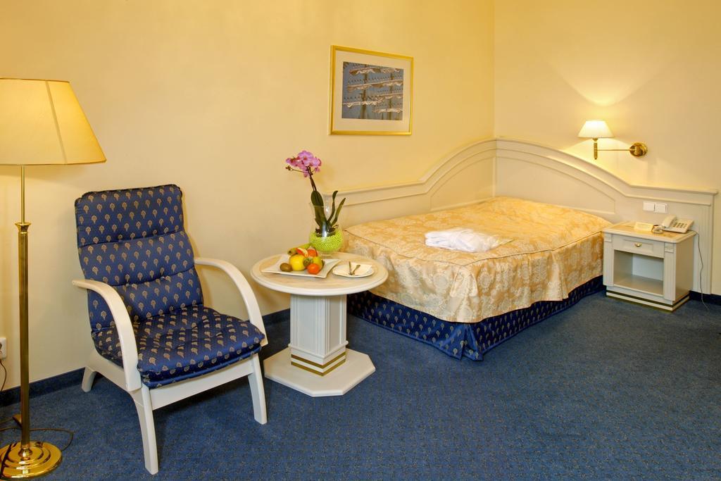 Ensana Hotel Pacifik Marianske Lazne Bagian luar foto